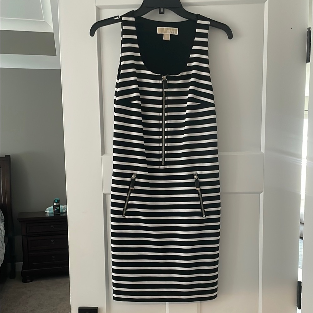 MICHAEL Michael Kors Black and White Sheath Midi Dress